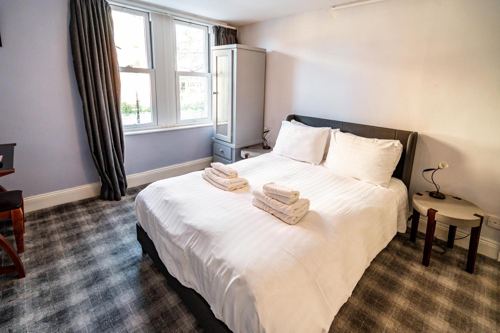 The Lodge Harrogate Buitenkant foto